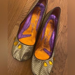 Irregular Choice Metallic Bling Kitten Heels size  38 (7) gold with toe jewels